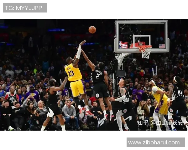 科比在爵士首场对决中展现传奇风采引发球迷热烈讨论