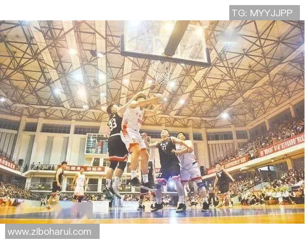 金州勇士与波士顿凯尔特人激战正酣谁能在NBA赛场上笑到最后