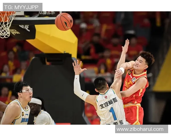 辽宁男篮与福建队激战三月末赛场精彩瞬间回顾与分析